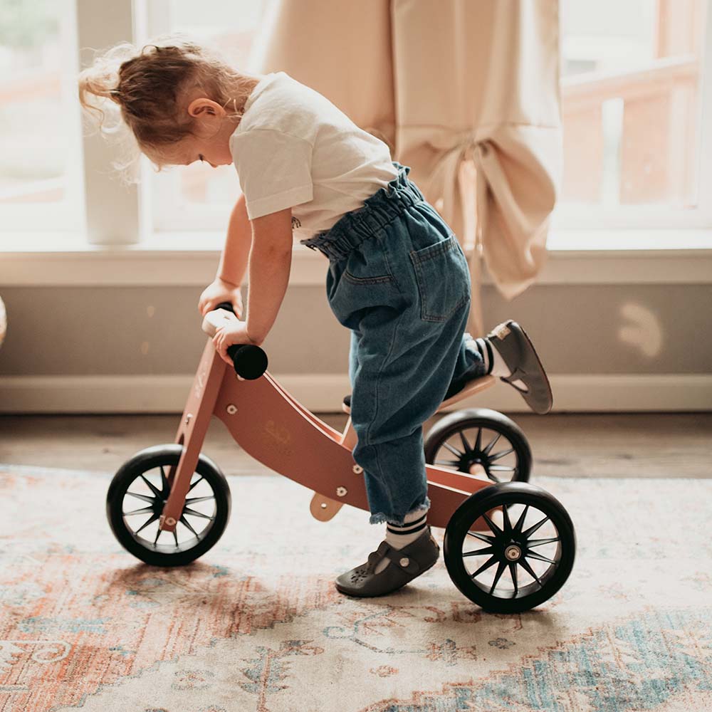 littlebear.ch Kinderfeets 2 in 1 wooden balance bike tricycle